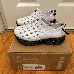 Kane Revive Shoes White/Speckle Black size c12